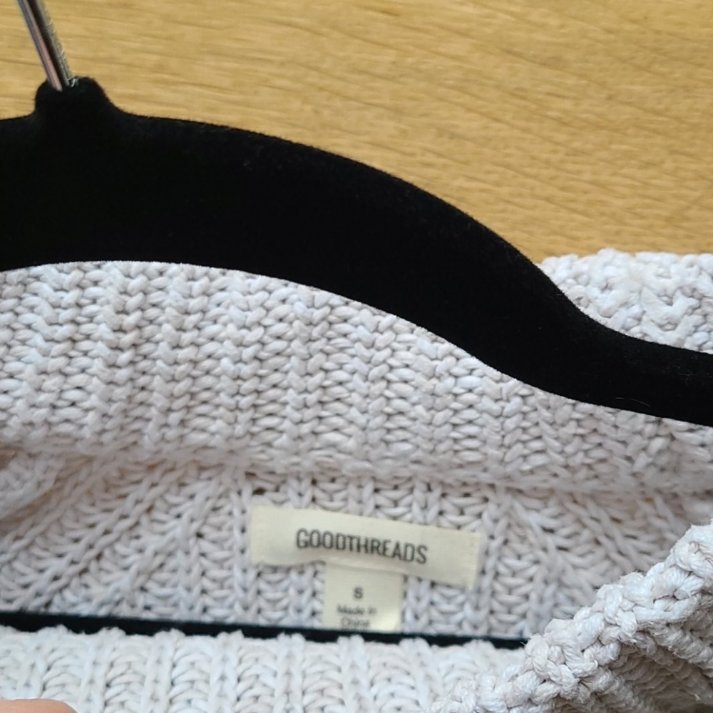 Good threads cream sweater - Picture 2 of 2